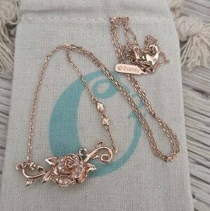 🦉Rosegold Roses Necklace